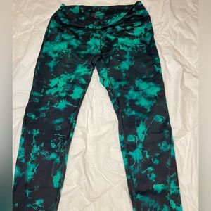 Fleo size large leggings